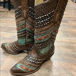 Snip Toe Corral Boots